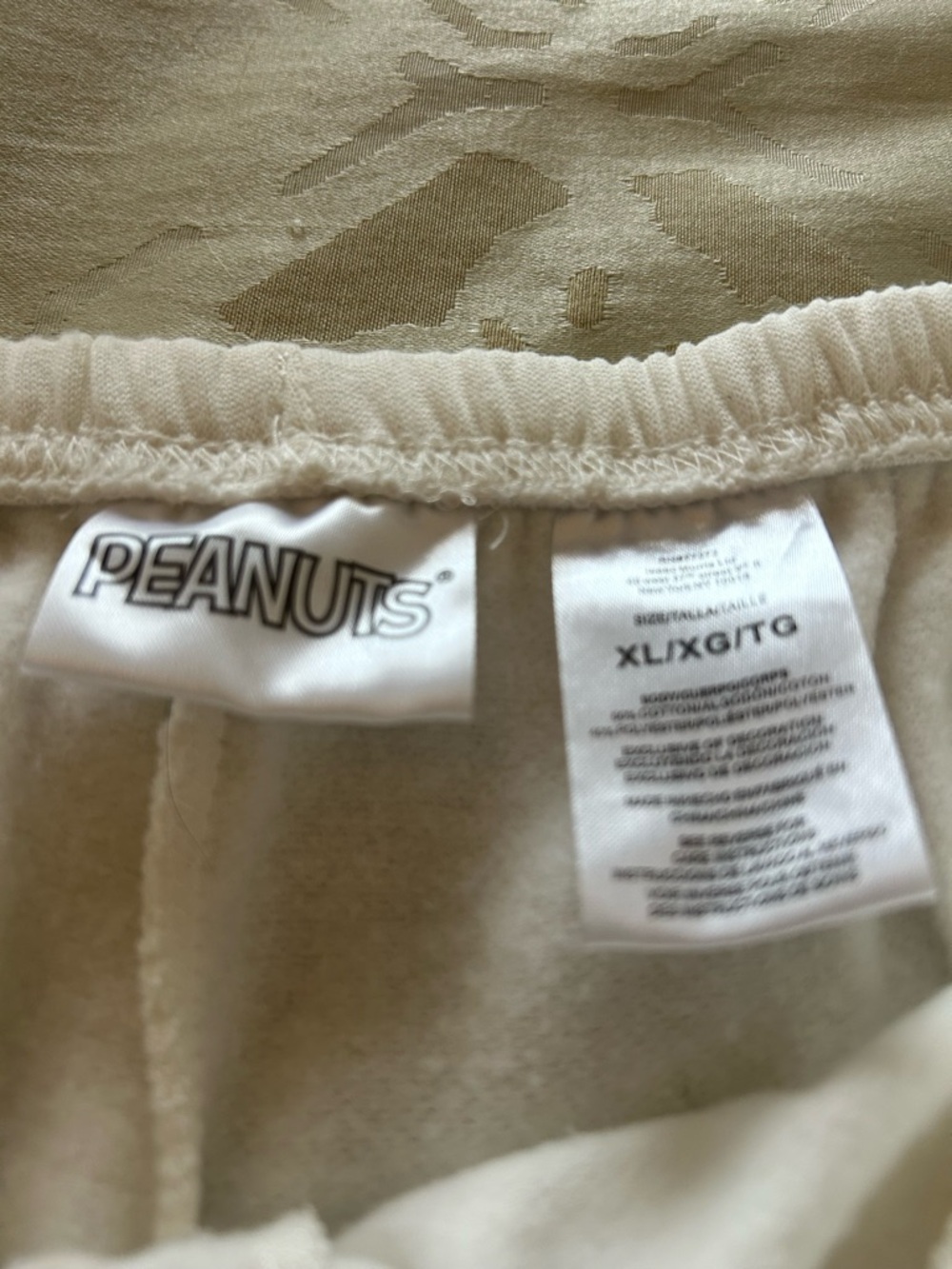 Peanuts Cream Logo Lounge Pants - Picture 2 of 2